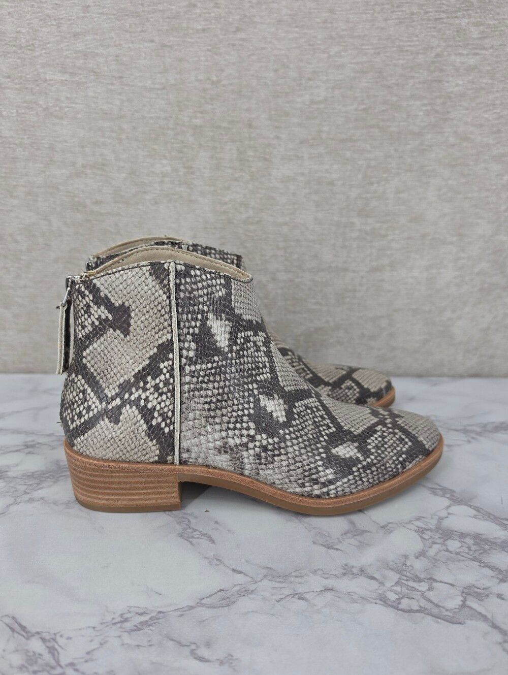 Dolce Vita Women's 8M Tavin Faux Snakeskin Zip Booties Ankle Boots NWOT